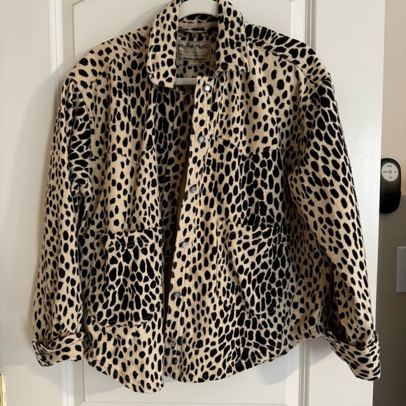 We The Free Jackets & Blazers - Free People // We The Free Leopard Print Shacket - Black & Cream